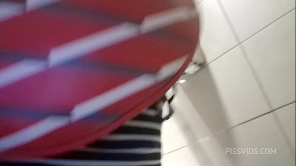 Long public pee in a Mc Donalds 4K